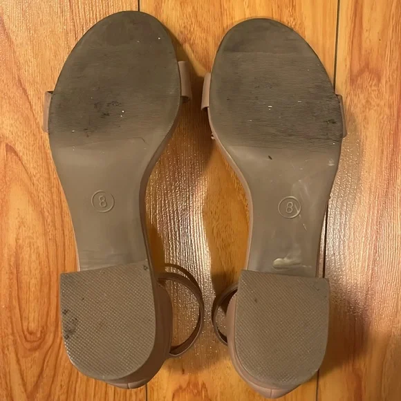 Merona nude comfy low block heels. - Picture 4 of 4